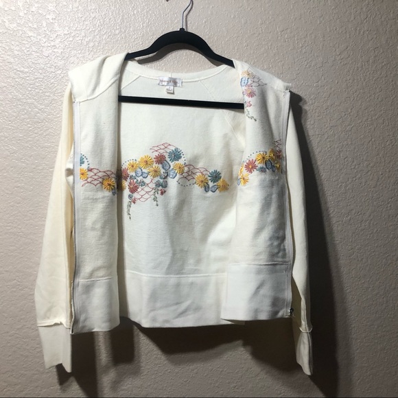 Monroe&Main embroidered light weight hoodie jacket - Picture 7 of 13